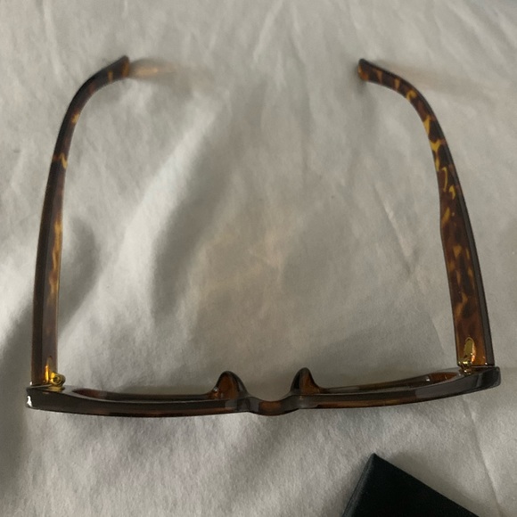 NWOT Retro Square Frame Sunglasses UV400 Protection - Picture 3 of 3